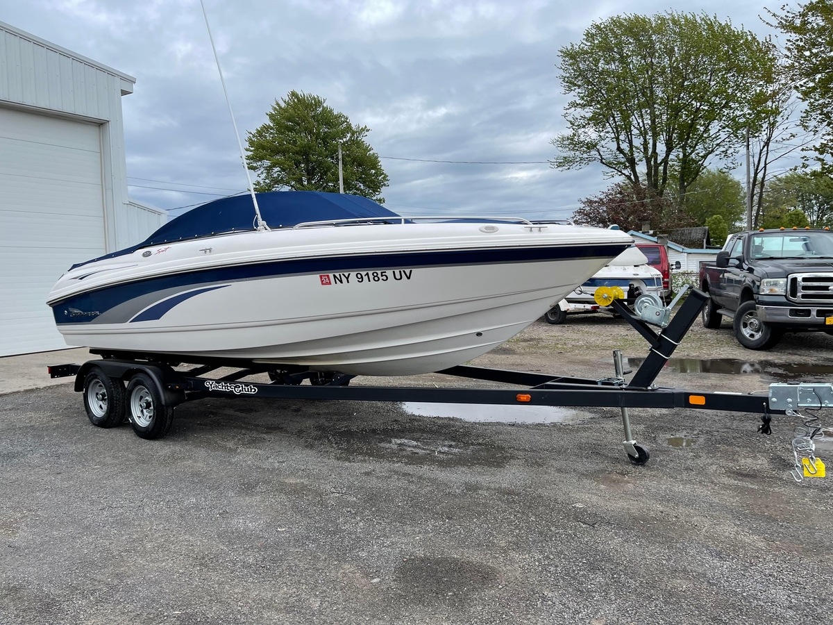 2000 Chaparral 196 SSi - Sold Boat