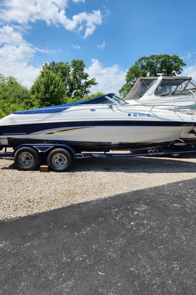 BOATZON | Chaparral 205 SSe 2000