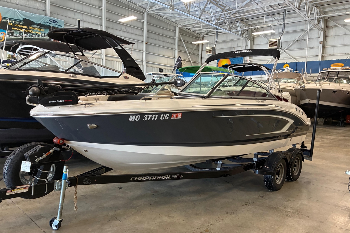 2017 Chaparral 21 H2O Ski & Fish - Sold Boat