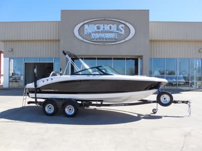 BOATZON | Chaparral 21 SSi 2026