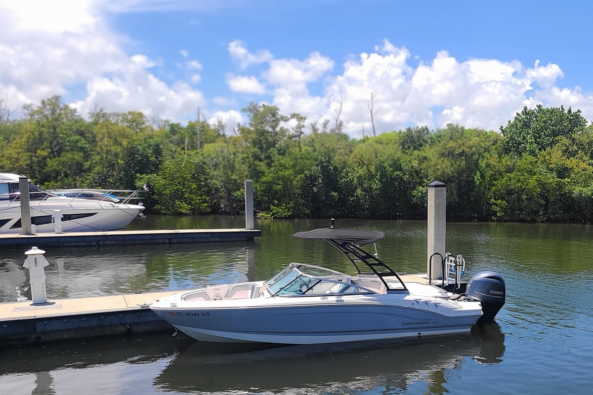 2020 Chaparral 21 SSi OB - Sold Boat