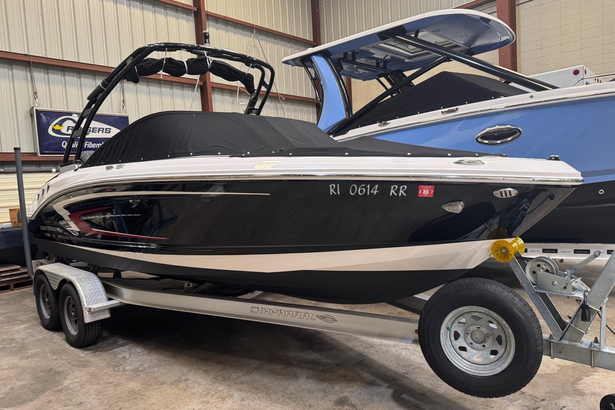 2023 Chaparral 21 SSi OB - Sold Boat