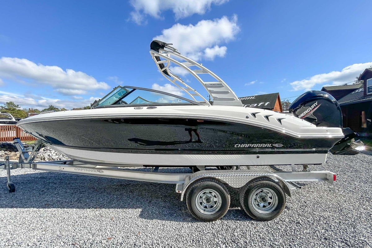 2025 Chaparral 21 SSi OB - Sold Boat