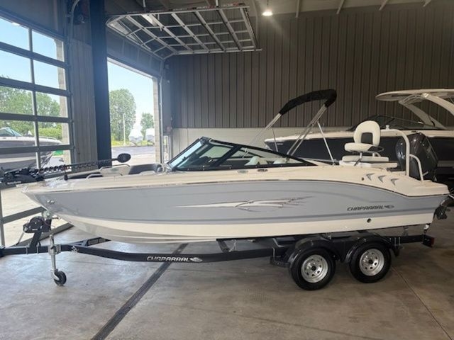 2025 Chaparral 21 SSi Ski & Fish OB - Sold Boat