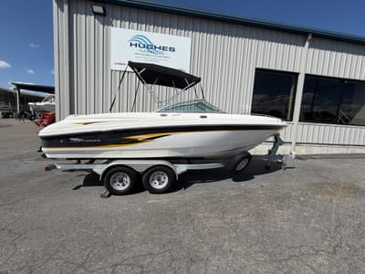 BOATZON | Chaparral 216 SSI 2000