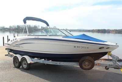 BOATZON | Chaparral 216 SSI 2011