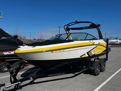 BOATZON | Chaparral 223 VRX 2015