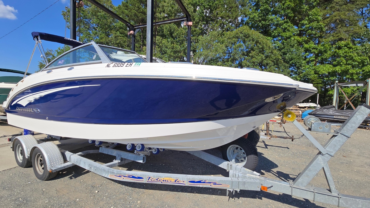 2018 Chaparral 224 Sunesta - Sold Boat