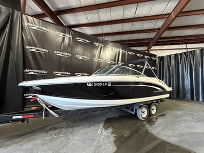 BOATZON | Chaparral 226 SSI 2014