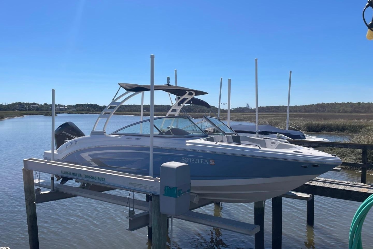 2022 Chaparral 23 SSi - Sold Boat