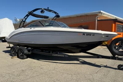 BOATZON | Chaparral 23 SSi 2023