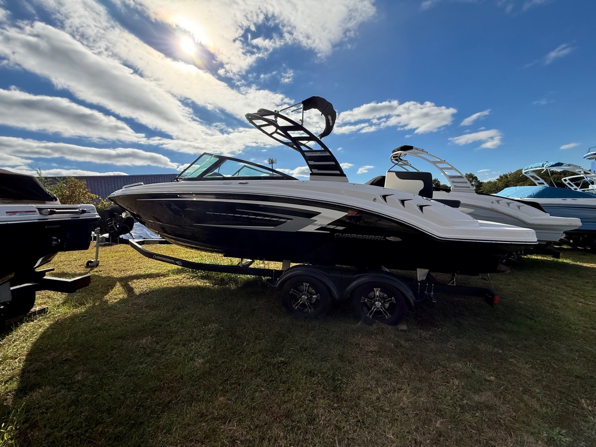 2025 Chaparral Chaparral 23 SSi 2025 - Sold Boat