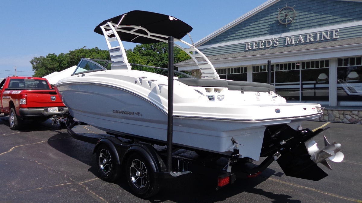 2025 Chaparral 23 SSi - Sold Boat