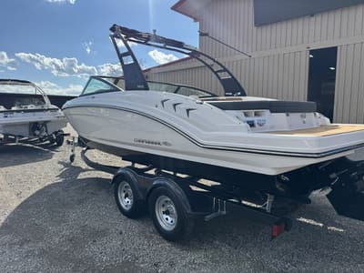 BOATZON | Chaparral 23 SSi 2026