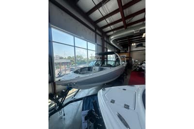 BOATZON | Chaparral 23 SSi 2027 BOATZON | Chaparral 23 SSi 2027