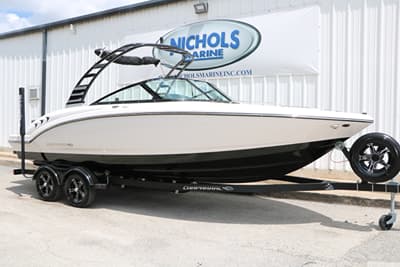 BOATZON | Chaparral 23 SSI 9000 RebateEnds 10122026 2025