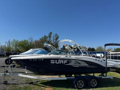 BOATZON | Chaparral 23 Surf 2021