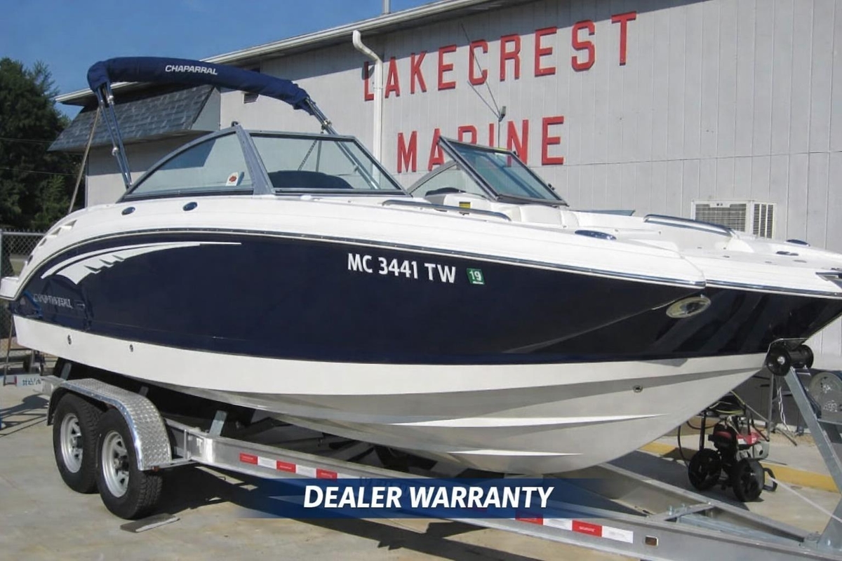 2015 Chaparral 244 Sunesta - Sold Boat