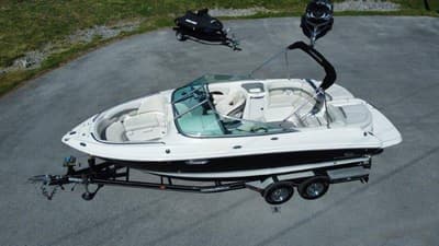 BOATZON | Chaparral 246 SSi 2006