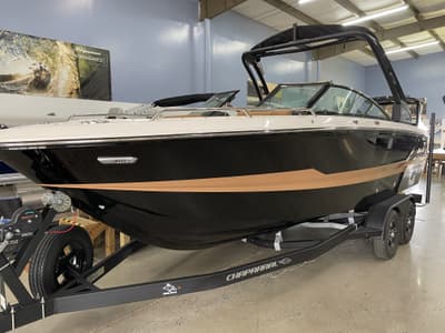BOATZON | Chaparral 247 SSX 2025
