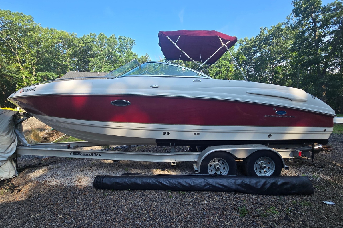 2005 Chaparral 260 SSi - Sold Boat
