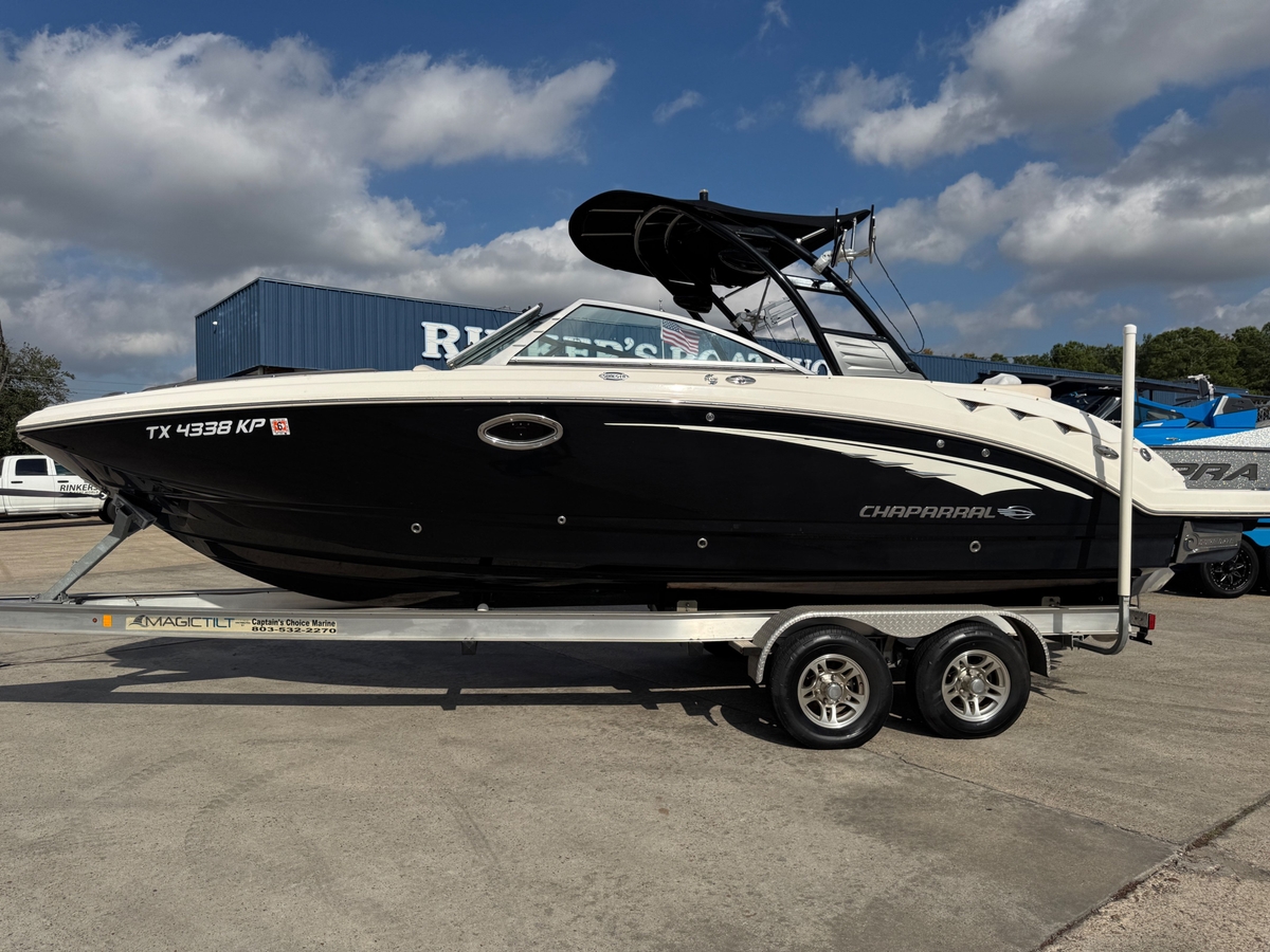 2018 Chaparral 264 Sunesta Surf - Sold Boat