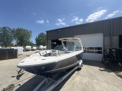 BOATZON | Chaparral 297 SSX 2019