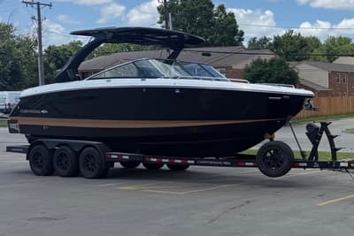 BOATZON | Chaparral 30 Surf 2023