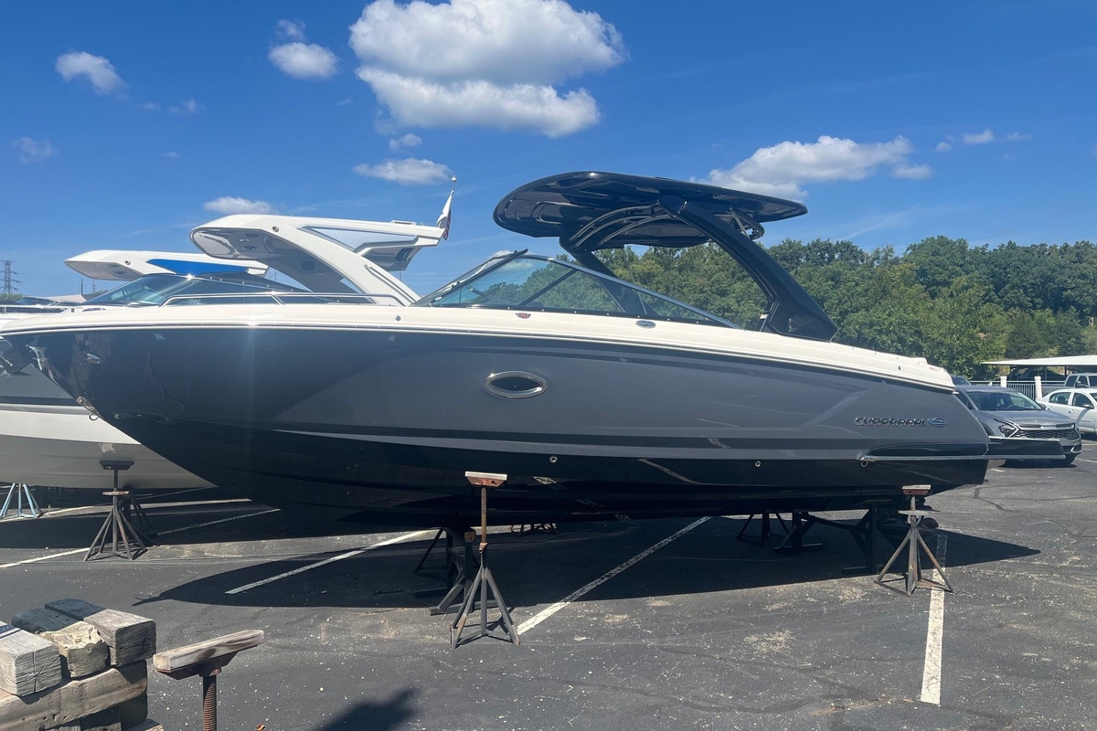 2022 Chaparral 307 SSX - Sold Boat