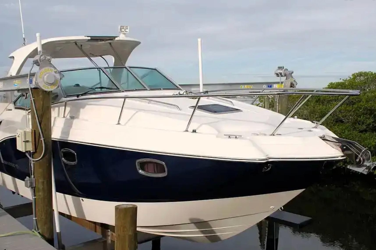 2017 Chaparral 310 Signature - Sold Boat