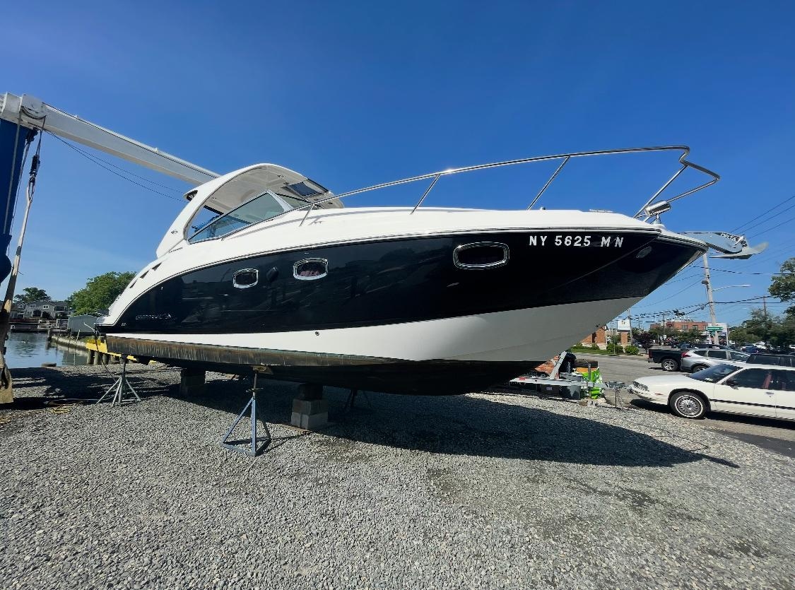 2018 Chaparral 310 Signature - Sold Boat