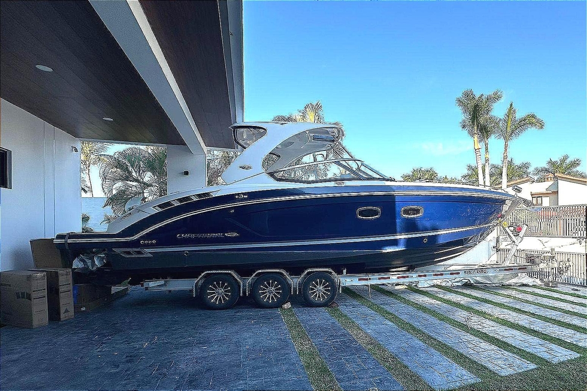 2016 Chaparral 337 SSX - Sold Boat