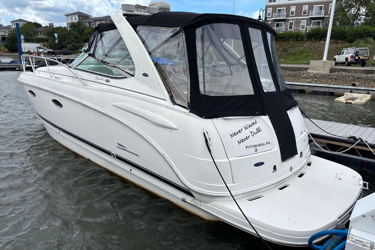 2004 Chaparral Signature 330 - Sold Boat