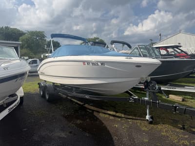 BOATZON | Chaparral SSi 21 2025