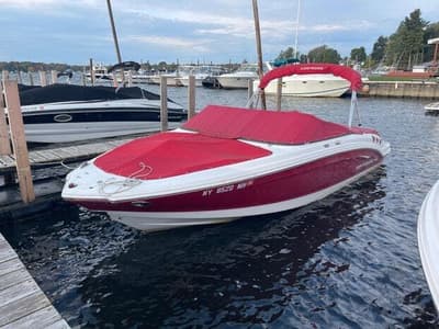 BOATZON | Chaparral SSI 216 2011