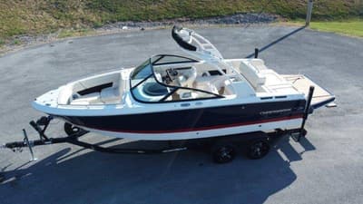 BOATZON | Chaparral SSX 4 2027
