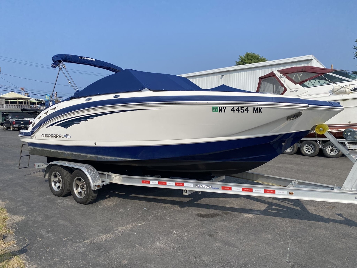 2015 Chaparral Sunesta 224 - Sold Boat