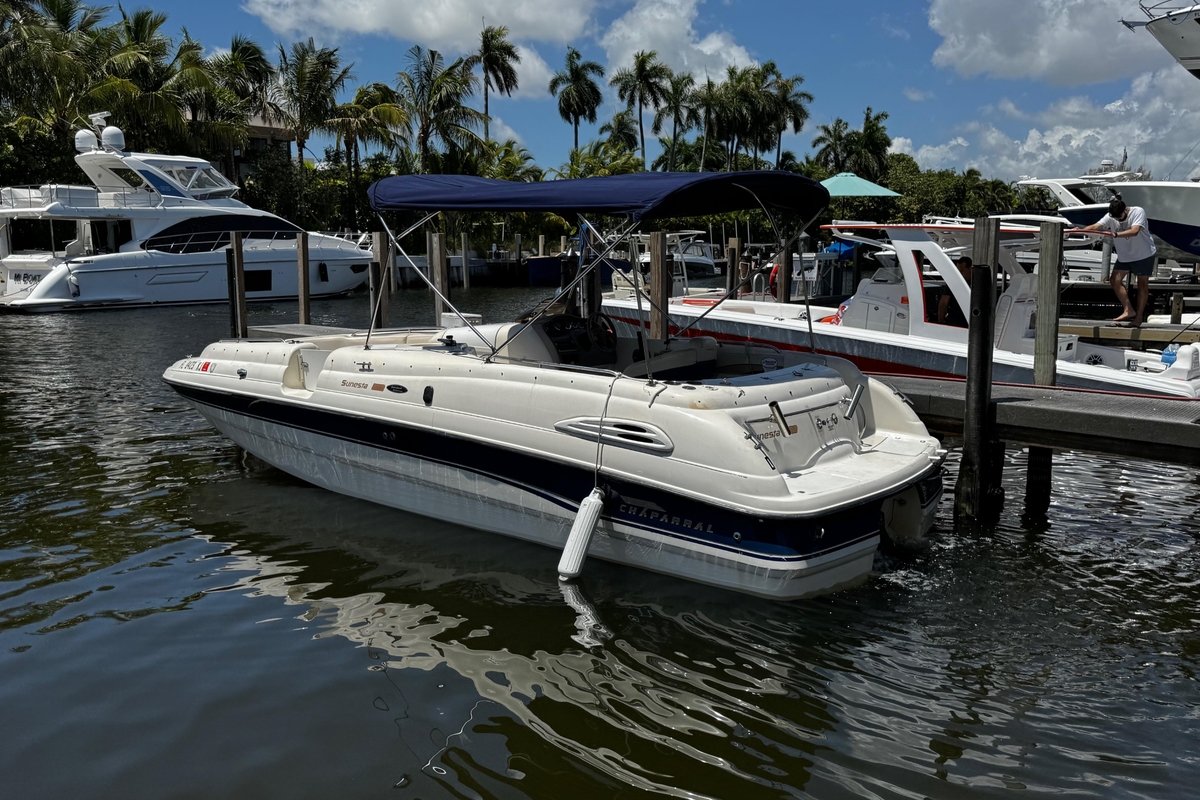 1998 Chaparral Sunesta 232 - Sold Boat