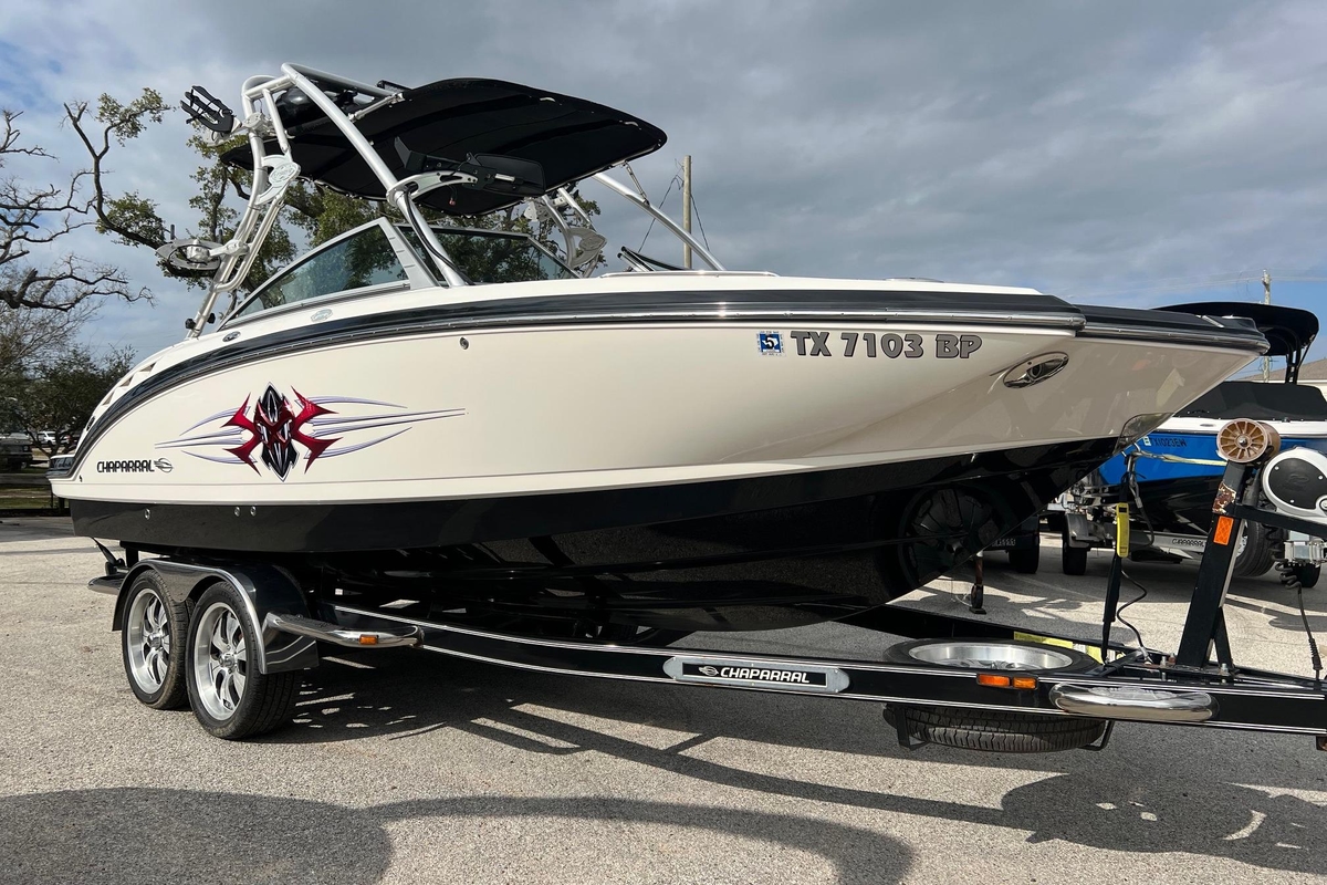 2011 Chaparral Sunesta 244 Xtreme - Sold Boat