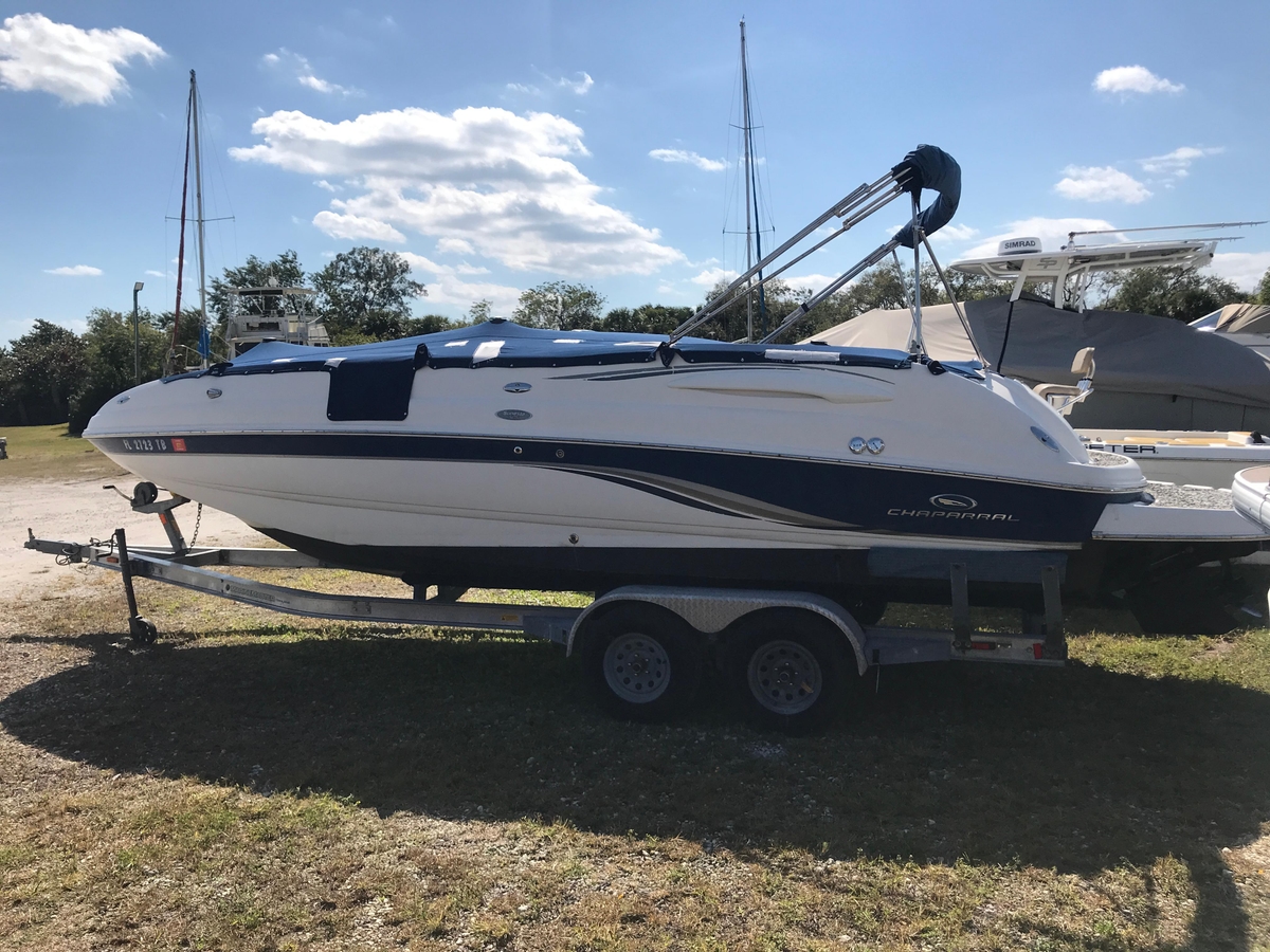 2005 Chaparral Sunesta 252 - Sold Boat