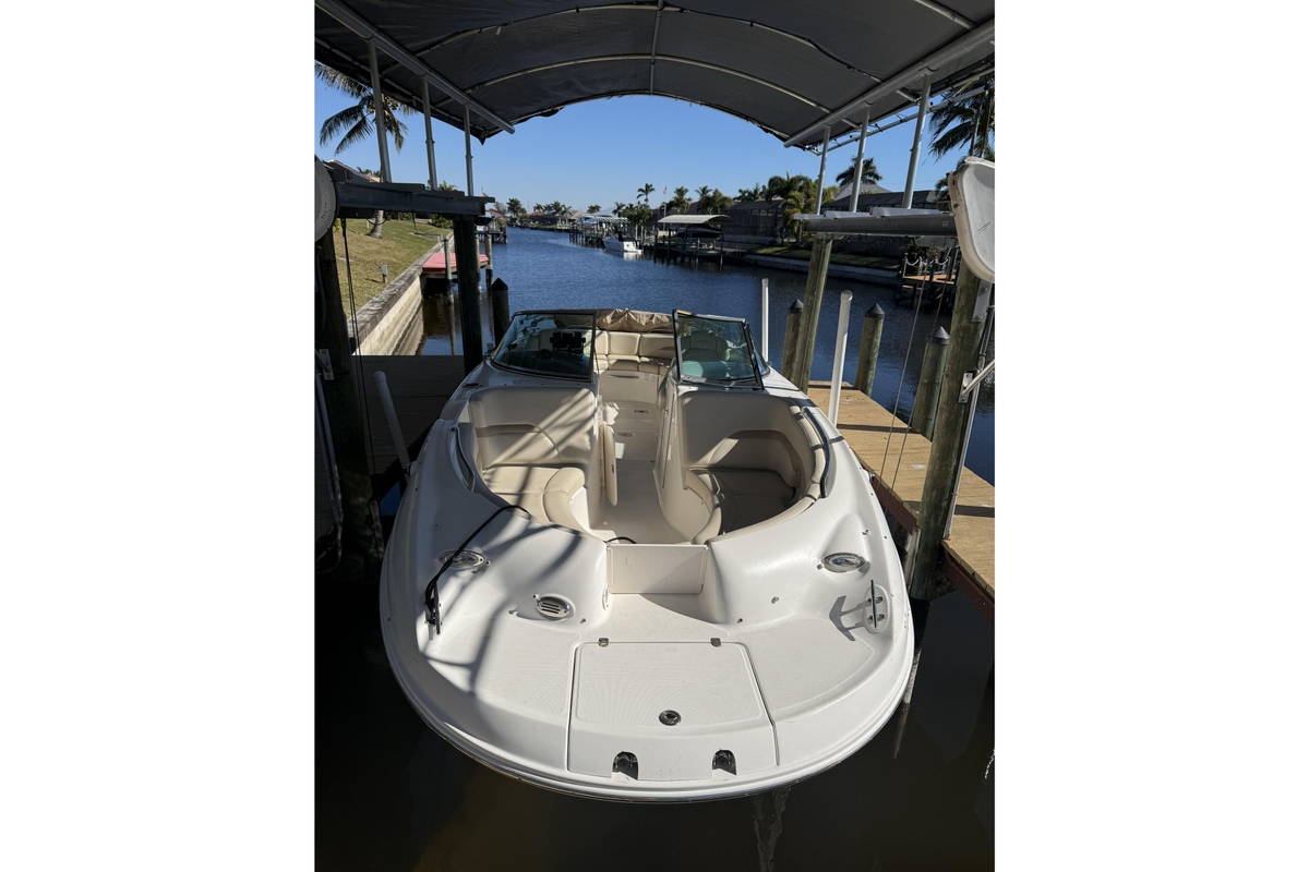 2003 Chaparral Sunesta 263 - Sold Boat