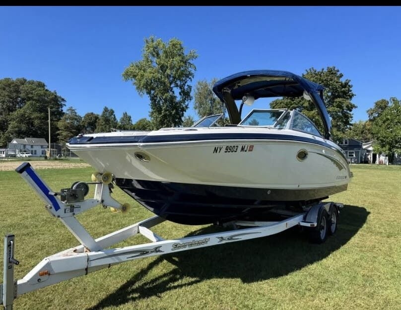 2013 Chaparral Sunesta 264 - Sold Boat