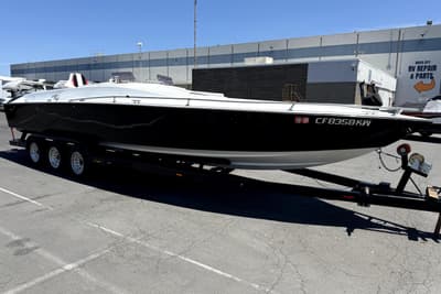 BOATZON | Charger 30 cuddy 1979