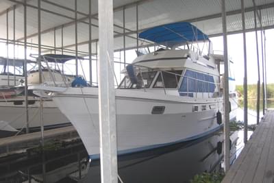 BOATZON | CHB Ponderosa Motor Yacht 1988
