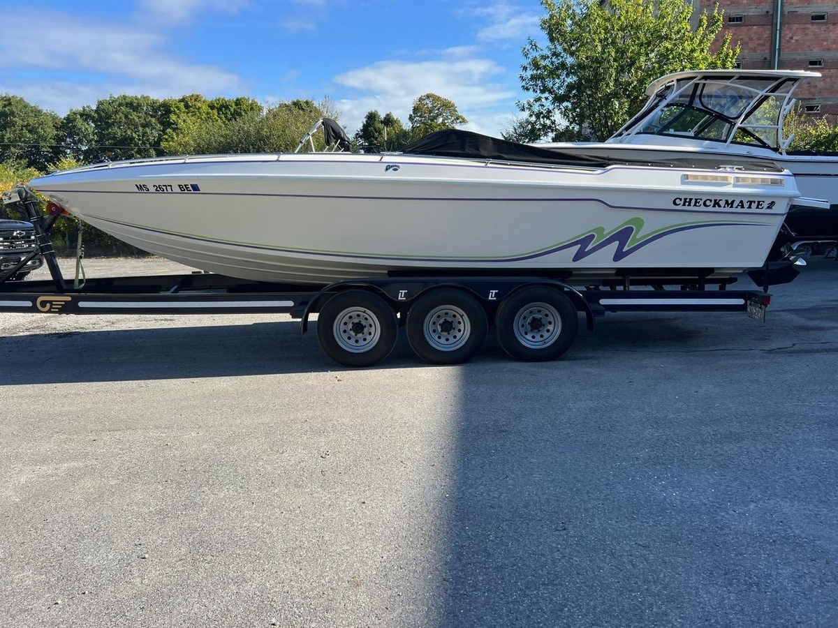 1994 Checkmate 253 Convincor - Sold Boat