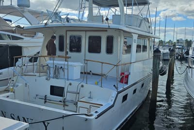 BOATZON | Cheoy Lee 52 Efficient Cockpit Motor Yacht 1988 BOATZON | Cheoy Lee 52 Efficient Cockpit Motor Yacht 1988