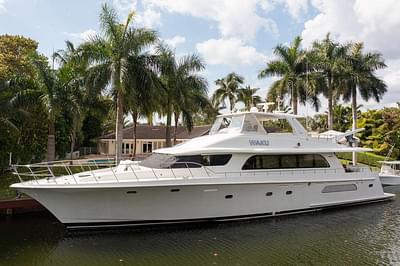 BOATZON | Cheoy Lee 84 Bravo Flybridge 2004 BOATZON | Cheoy Lee 84 Bravo Flybridge 2004