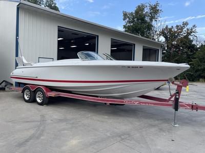 BOATZON | Chris-Craft 25 Launch 2001