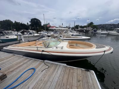 BOATZON | Chris-Craft 28 LAUNCH 2011