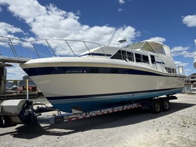 BOATZON | Chris Craft 381 Catalina 1980